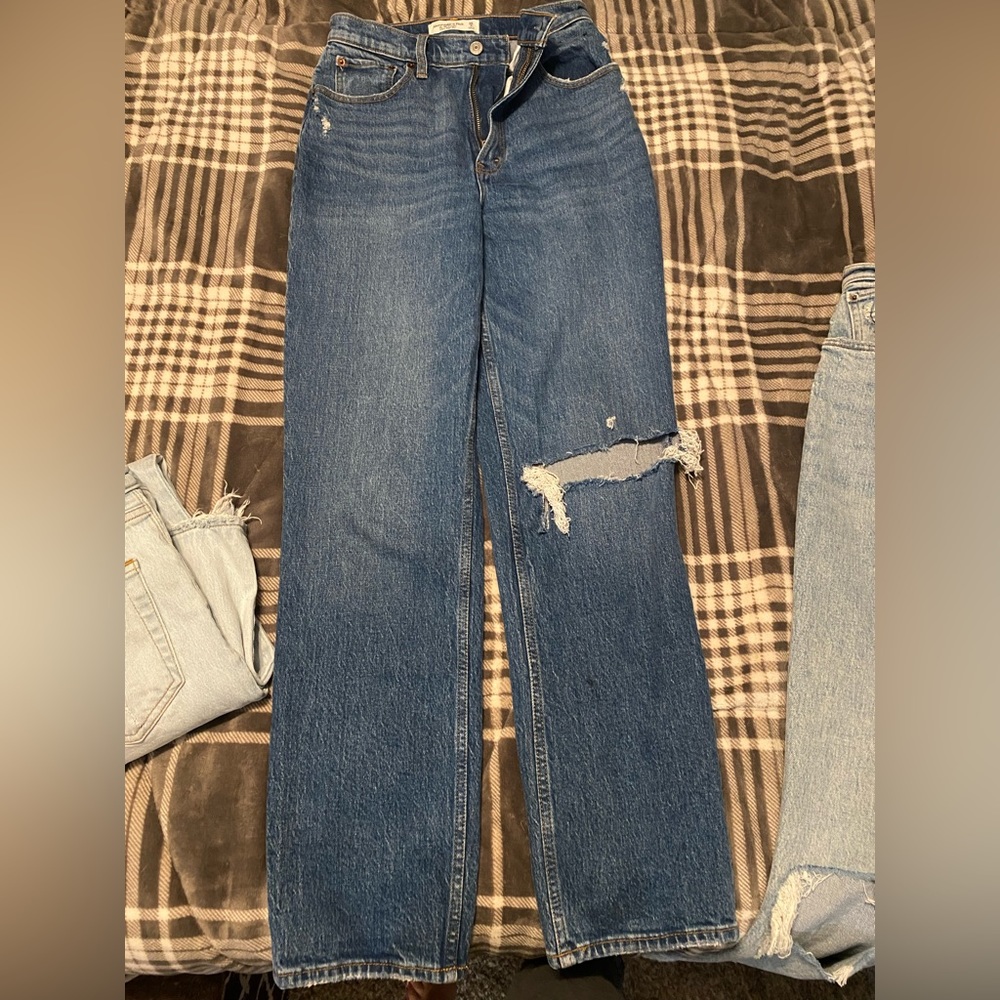 Abercrombie 90’s straight ultra high rise